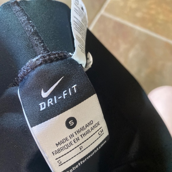 Nike dri-fit shorts size small - Picture 3 of 3